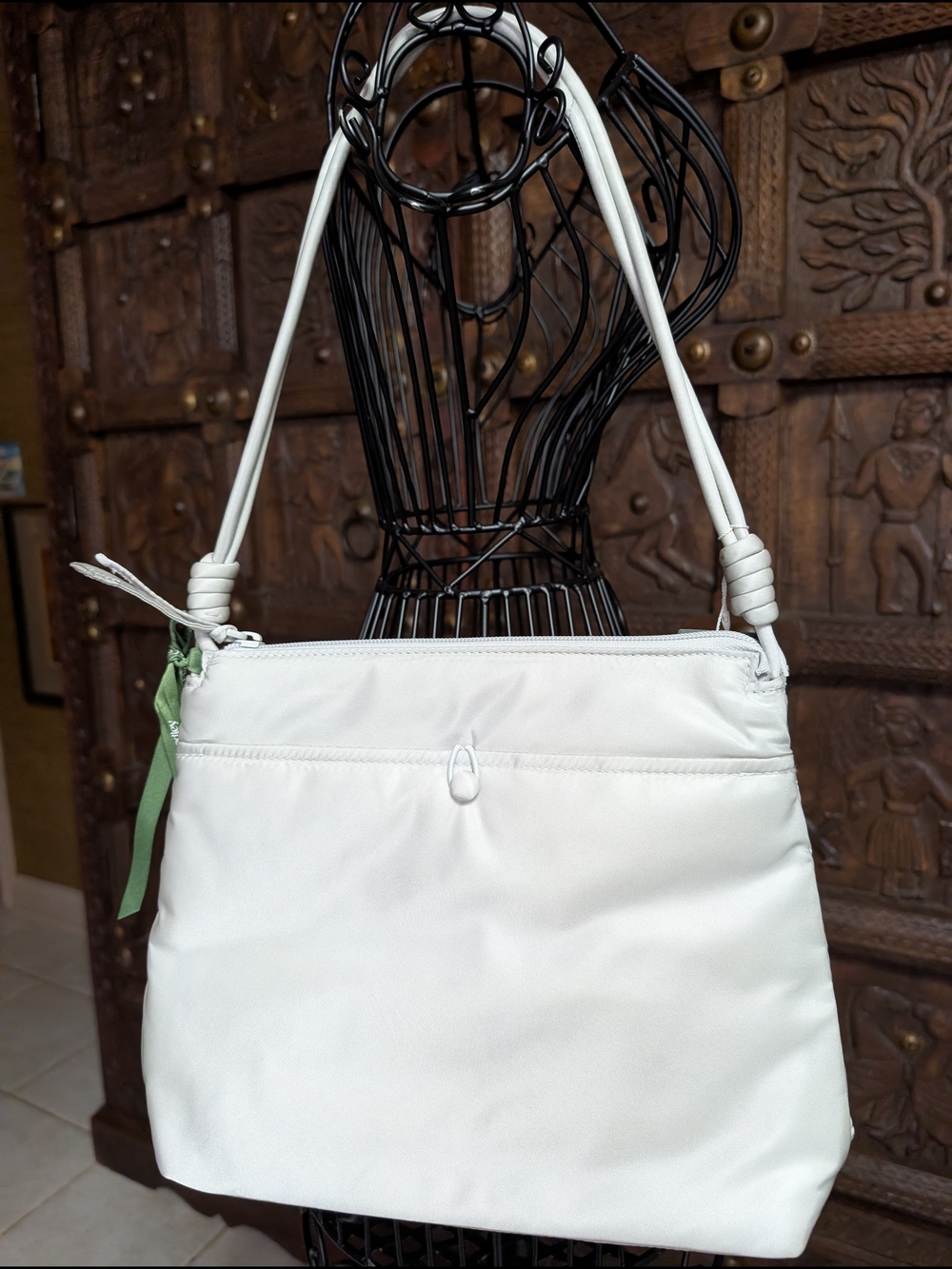 VERA BRADLEY ORIGINAL HIPSTER CROSSBODY BAG – NWT – LIGHT GRAY – MSRP $110